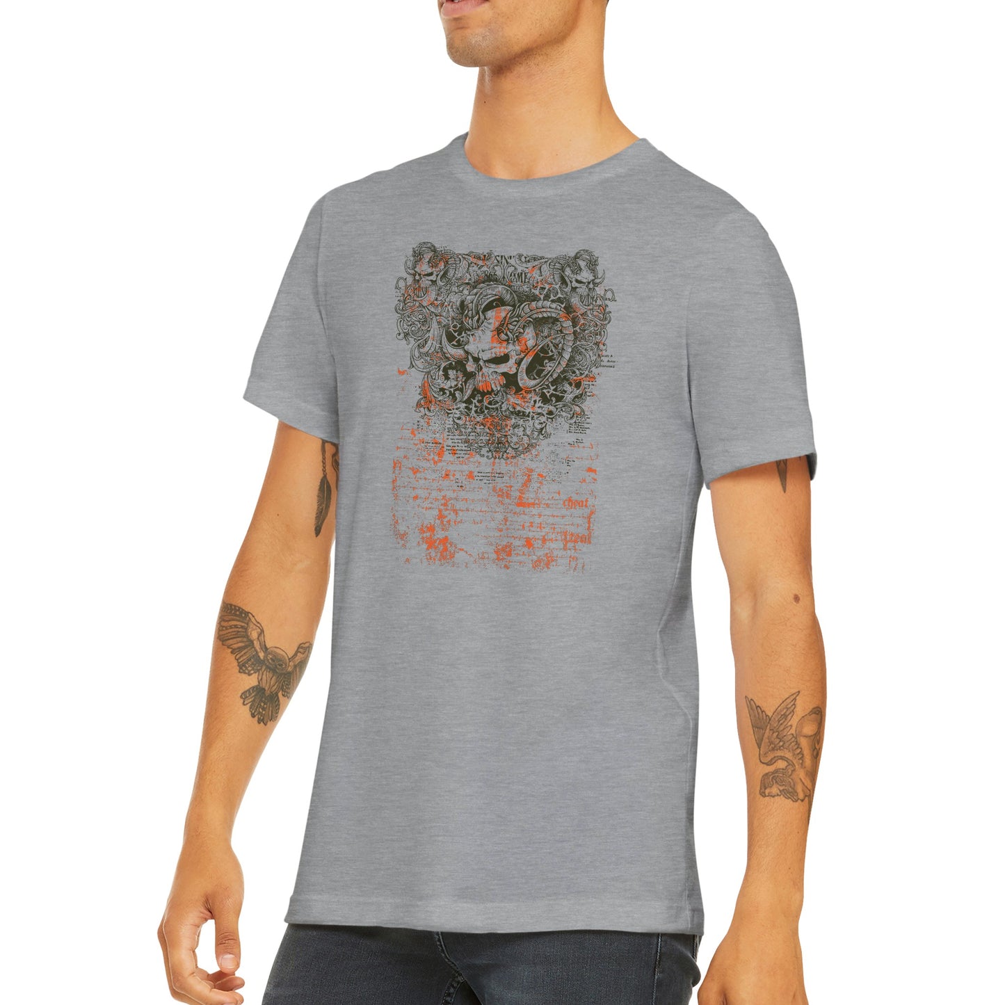 Grunge Skull with Ram Horns - Classic Unisex Crewneck T-shirt